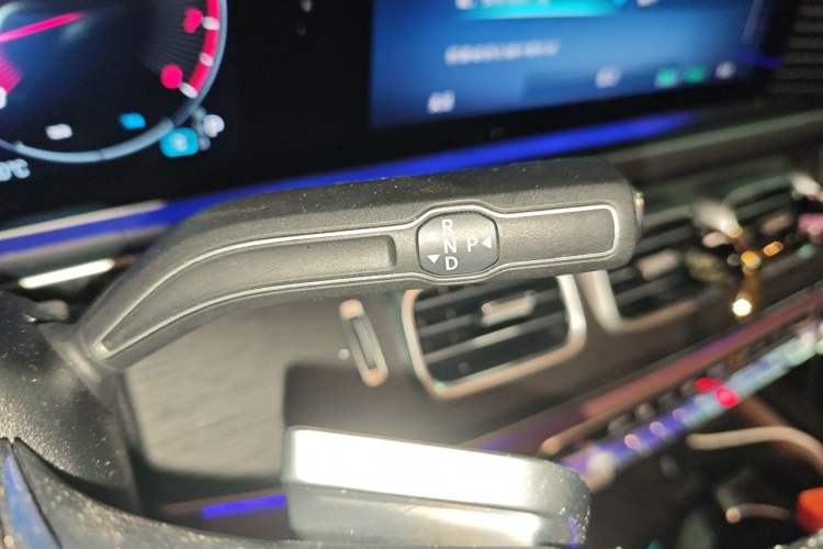 Used Mercedes-Benz GLE 2025 GLE 450 4MATIC Luxury Model Gear Lever