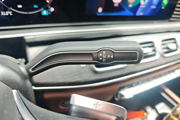Used Mercedes-Benz GLE 2025 GLE 450 4MATIC Luxury Model Gear Lever