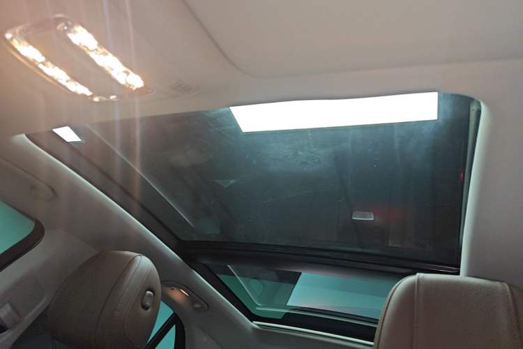 Used Mercedes-Benz GLE 2025 GLE 450 4MATIC Fashion Edition Headliner