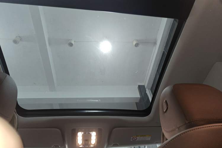 Used Mercedes-Benz GLE 2025 GLE 350 4MATIC Stylish Model Headliner