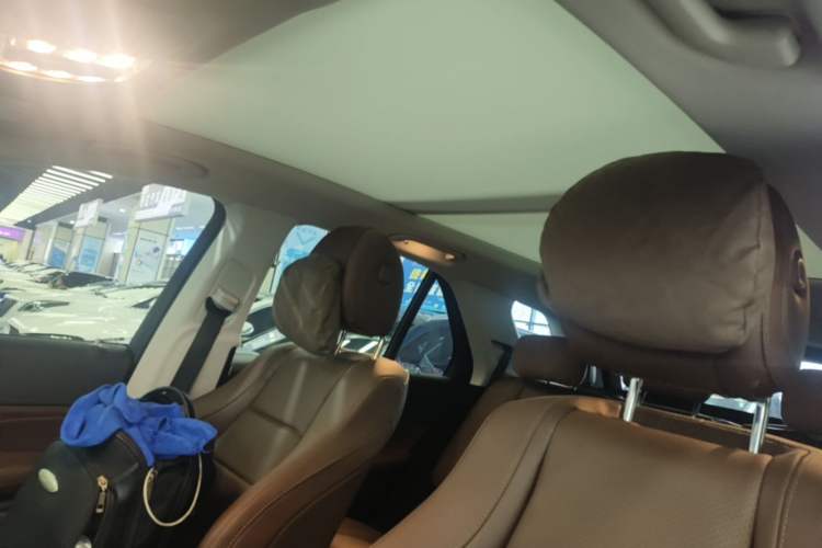 Used Mercedes-Benz GLE 2025 GLE 350 4MATIC Stylish Model Headliner
