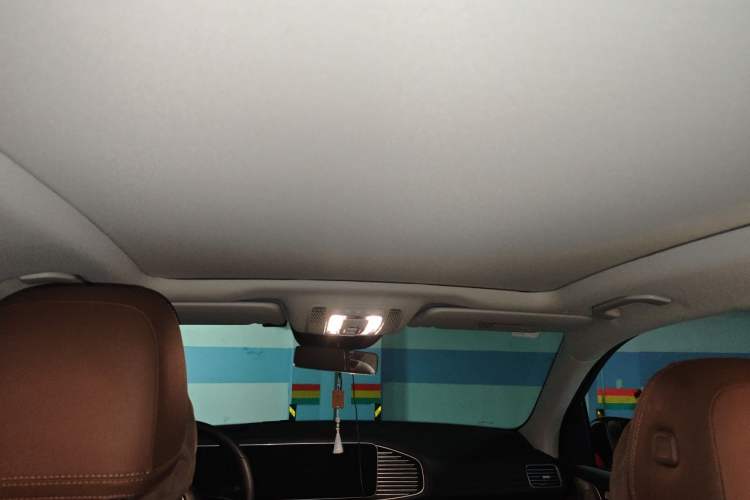 Used Mercedes-Benz GLE 2025 GLE 450 4MATIC Luxury Model Headliner