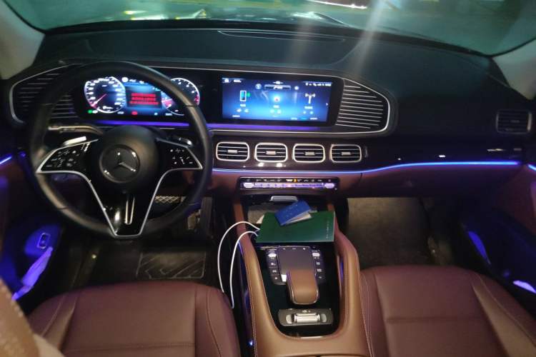 Used Mercedes-Benz GLE 2025 GLE 350 4MATIC Stylish Model Headliner