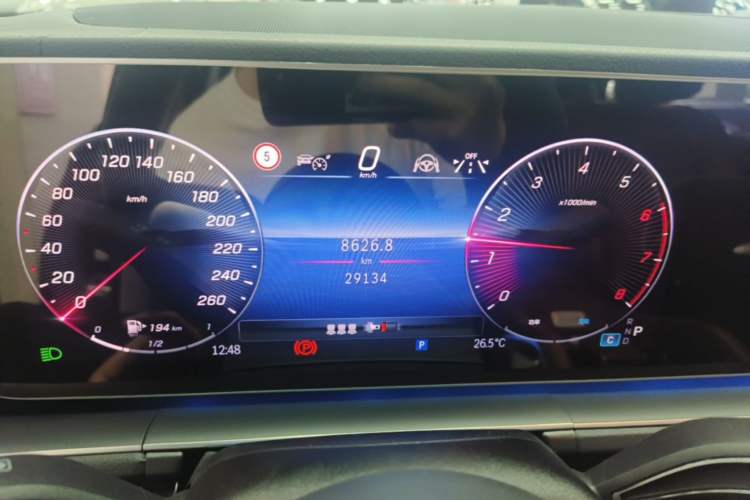 Used Mercedes-Benz GLE 2025 GLE 350 4MATIC Stylish Model Instrument Cluster