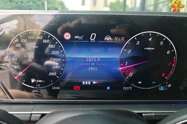 Used Mercedes-Benz GLE 2025 GLE 350 4MATIC Stylish Model Instrument Cluster