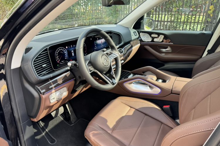 Used Mercedes-Benz GLE 2025 GLE 350 4MATIC Stylish Model Interior 1