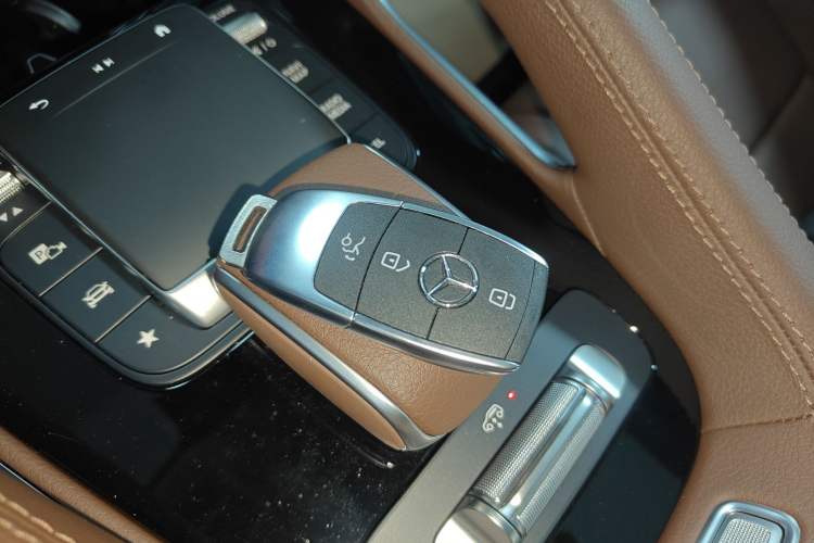 Used Mercedes-Benz GLE 2025-Year Restyled GLE 350 4MATIC Fashion Edition Interior 1