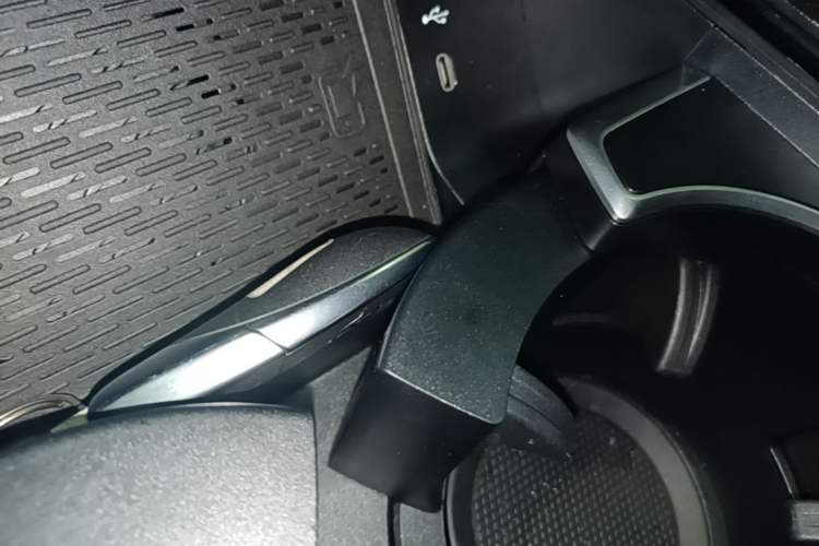 Used Mercedes-Benz GLE 2025 GLE 450 4MATIC Fashion Edition Interior 1