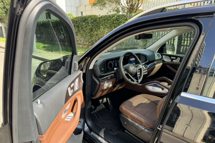 Used Mercedes-Benz GLE 2025 GLE 350 4MATIC Stylish Model Interior 10