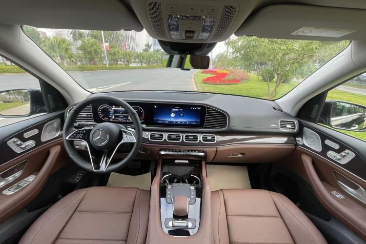 Used Mercedes-Benz GLE 2025-Year Restyled GLE 350 4MATIC Fashion Edition Interior 2