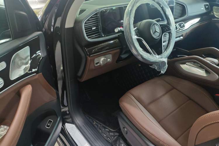 Used Mercedes-Benz GLE 2025-Year Restyled GLE 350 4MATIC Fashion Edition Interior 2