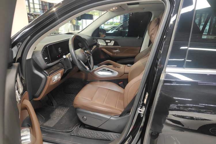 Used Mercedes-Benz GLE 2025 GLE 350 4MATIC Stylish Model Left Front Seat
