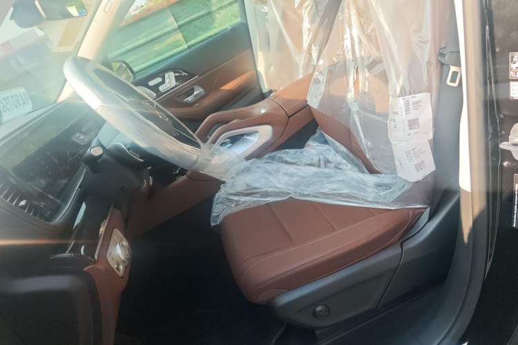 Used Mercedes-Benz GLE 2025-Year Restyled GLE 350 4MATIC Fashion Edition Left Front Seat