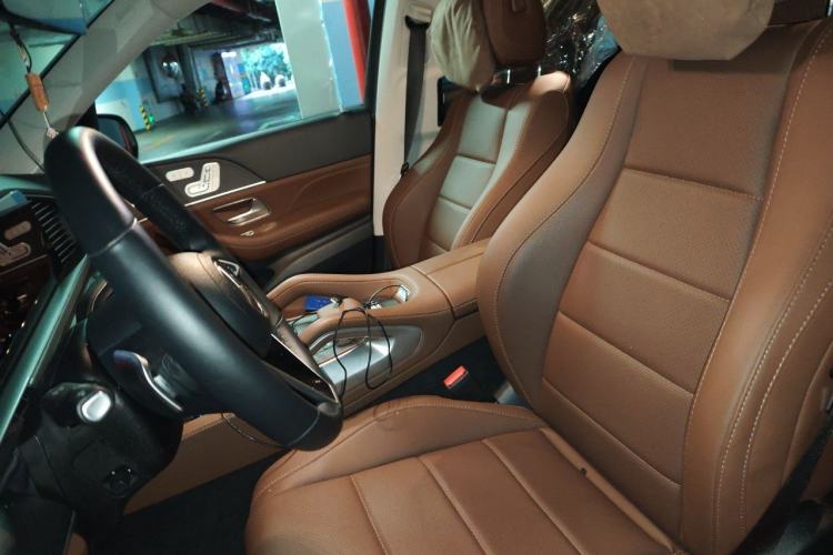 Used Mercedes-Benz GLE 2025 GLE 450 4MATIC Luxury Model Left Front Seat