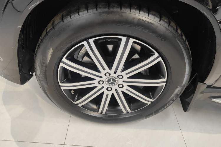 Used Mercedes-Benz GLE 2025 GLE 350 4MATIC Stylish Model Left Front Wheel Hub