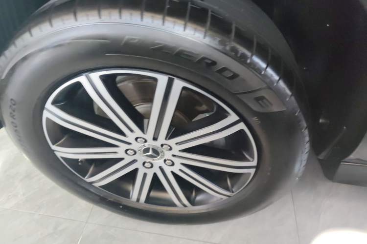 Used Mercedes-Benz GLE 2025 GLE 350 4MATIC Stylish Model Left Front Wheel Hub