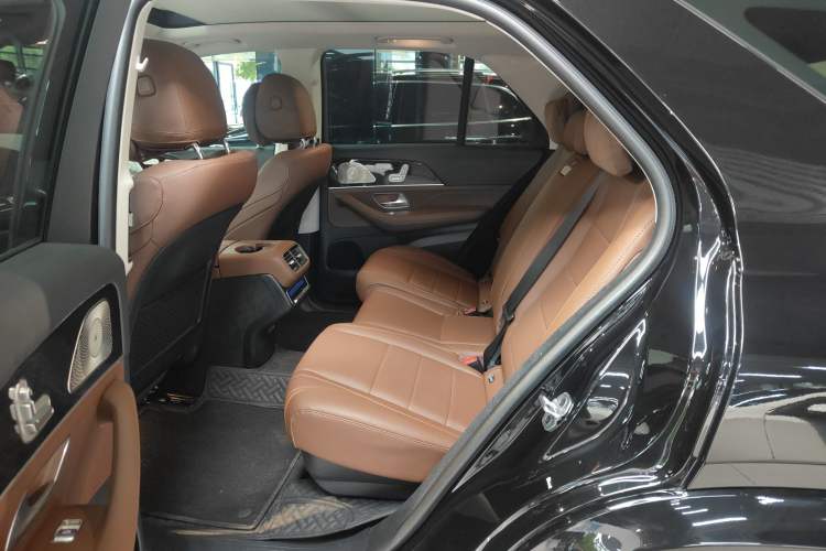 Used Mercedes-Benz GLE 2025 GLE 350 4MATIC Stylish Model Left Rear Seat