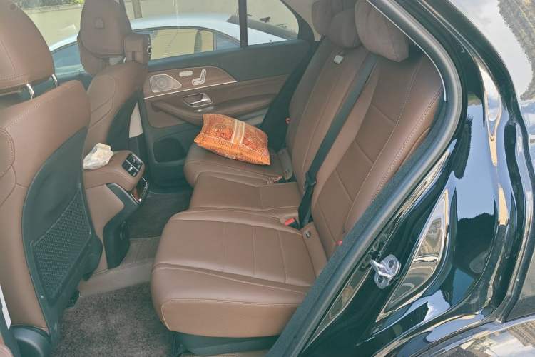 Used Mercedes-Benz GLE 2025 GLE 450 4MATIC Fashion Edition Left Rear Seat