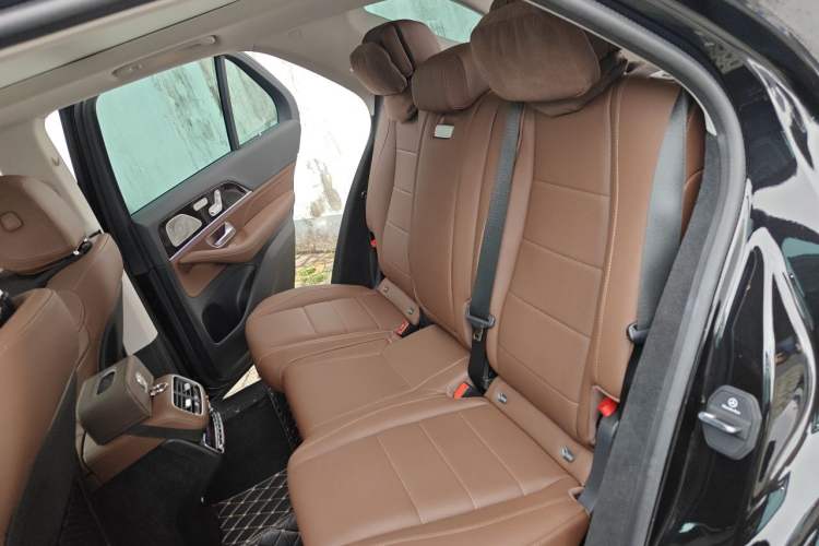 Used Mercedes-Benz GLE 2025 GLE 350 4MATIC Stylish Model Left Rear Seat
