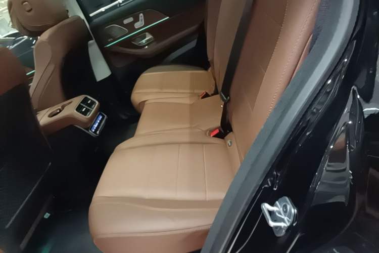 Used Mercedes-Benz GLE 2025 GLE 450 4MATIC Fashion Edition Left Rear Seat