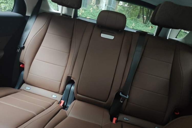 Used Mercedes-Benz GLE 2025 GLE 350 4MATIC Stylish Model Left Rear Seat