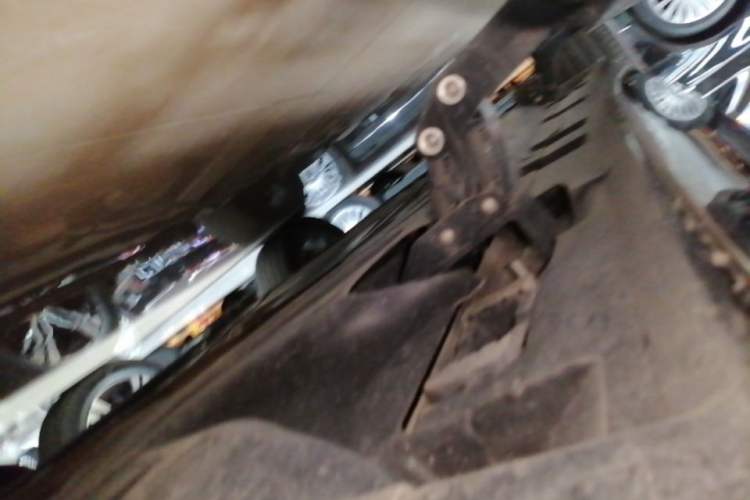 Used Mercedes-Benz GLE 2025 GLE 350 4MATIC Stylish Model Left Side Sill