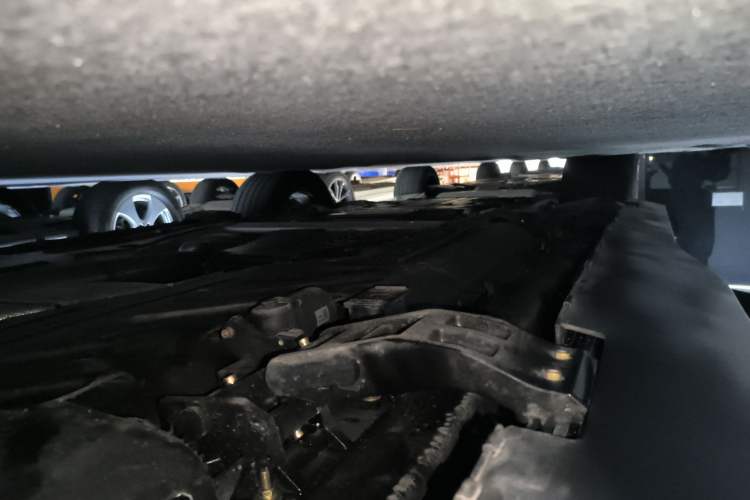 Used Mercedes-Benz GLE 2025 GLE 350 4MATIC Stylish Model Left Side Sill