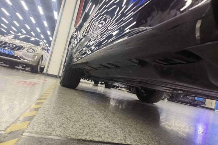 Used Mercedes-Benz GLE 2025 GLE 350 4MATIC Stylish Model Left Side Sill