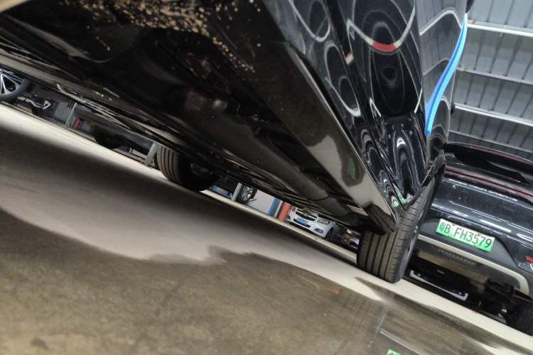 Used Mercedes-Benz GLE 2025-Year Restyled GLE 350 4MATIC Fashion Edition Left Side Sill