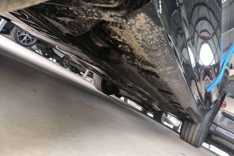 Used Mercedes-Benz GLE 2025-Year Restyled GLE 350 4MATIC Fashion Edition Left Side Sill