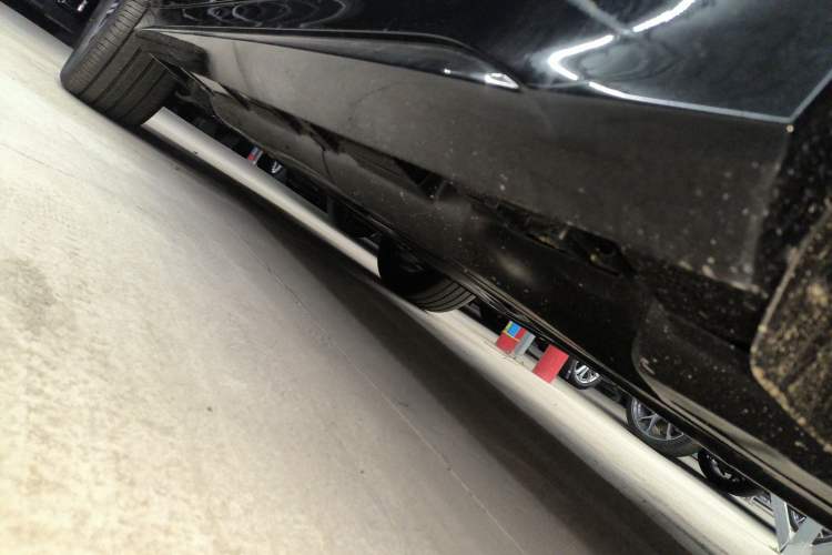 Used Mercedes-Benz GLE 2025-Year Restyled GLE 350 4MATIC Fashion Edition Left Side Sill