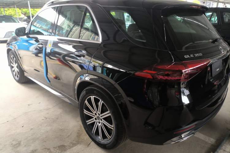 Used Mercedes-Benz GLE 2025-Year Restyled GLE 350 4MATIC Fashion Edition Rear Left 45 Deg