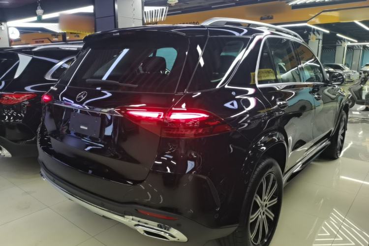 Used Mercedes-Benz GLE 2025 GLE 350 4MATIC Stylish Model Rear Right 45 Deg