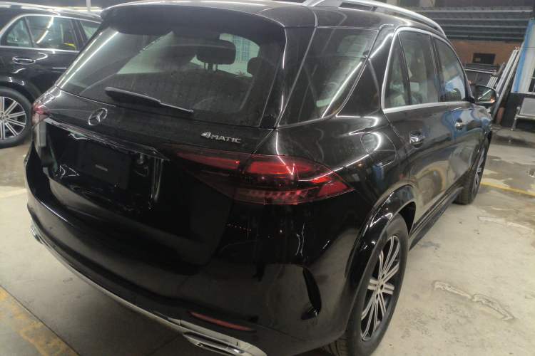 Used Mercedes-Benz GLE 2025-Year Restyled GLE 350 4MATIC Fashion Edition Rear Right 45 Deg