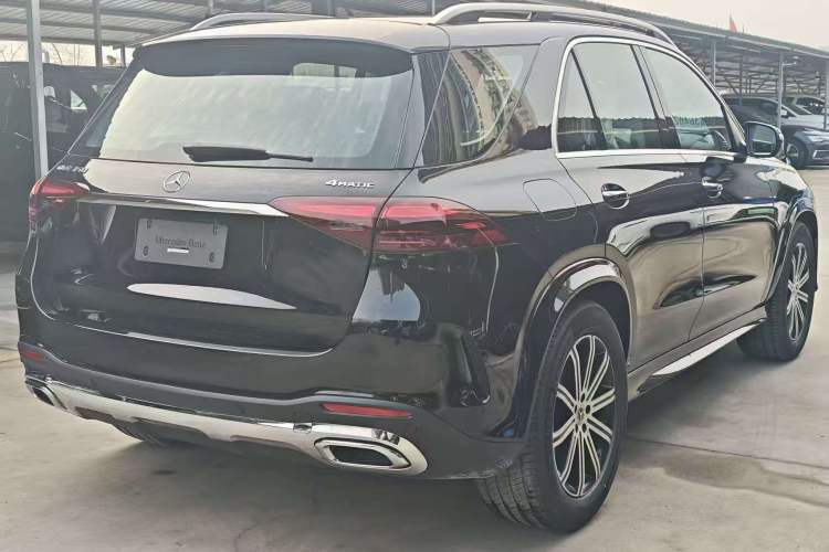 Used Mercedes-Benz GLE 2025-Year Restyled GLE 350 4MATIC Fashion Edition Rear Right 45 Deg