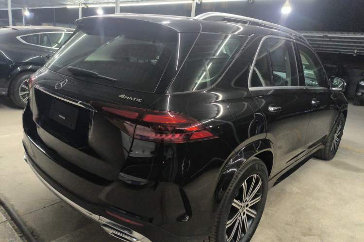 Used Mercedes-Benz GLE 2025-Year Restyled GLE 350 4MATIC Fashion Edition Rear Right 45 Deg