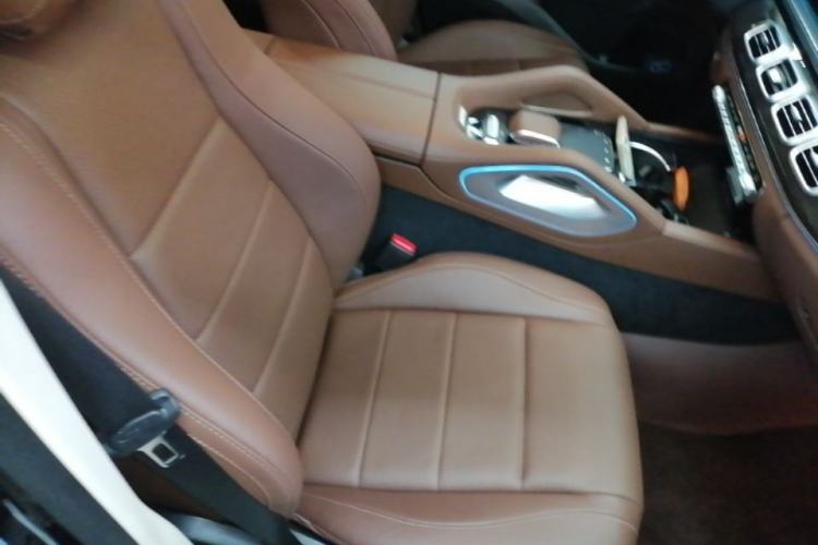 Used Mercedes-Benz GLE 2025 GLE 350 4MATIC Stylish Model Right Front Seat
