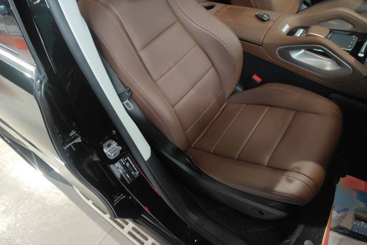 Used Mercedes-Benz GLE 2025 GLE 350 4MATIC Stylish Model Right Front Seat