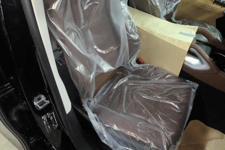 Used Mercedes-Benz GLE 2025-Year Restyled GLE 350 4MATIC Fashion Edition Right Front Seat