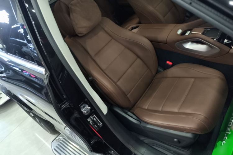 Used Mercedes-Benz GLE 2025 GLE 350 4MATIC Stylish Model Right Front Seat