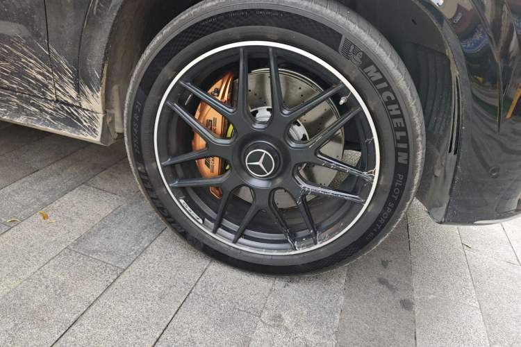 Used Mercedes-Benz GLE 2025 GLE 350 4MATIC Stylish Model Right Front Wheel Hub