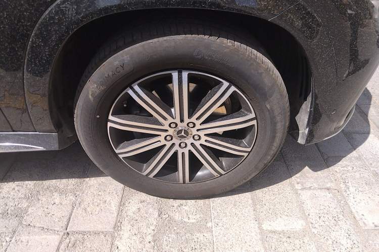 Used Mercedes-Benz GLE 2025 GLE 350 4MATIC Stylish Model Right Front Wheel Hub