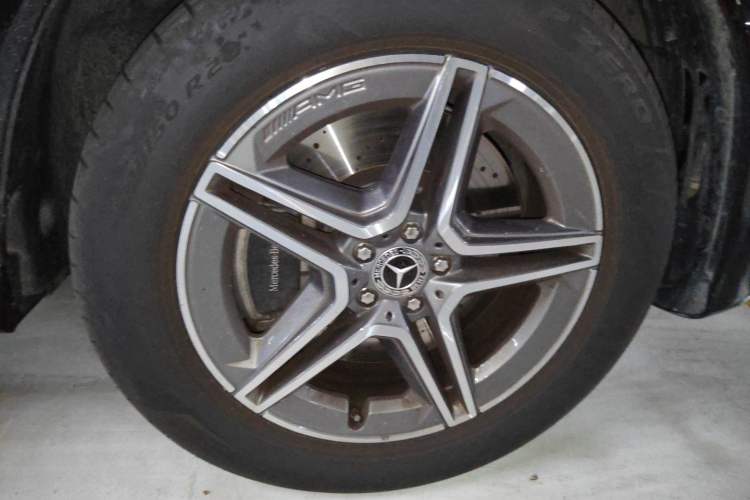 Used Mercedes-Benz GLE 2025 GLE 450 4MATIC Fashion Edition Right Front Wheel Hub