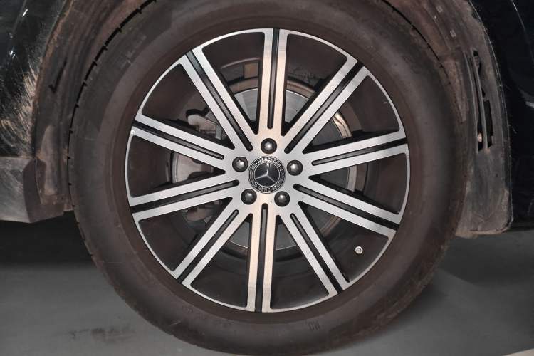 Used Mercedes-Benz GLE 2025 GLE 350 4MATIC Stylish Model Right Front Wheel Hub