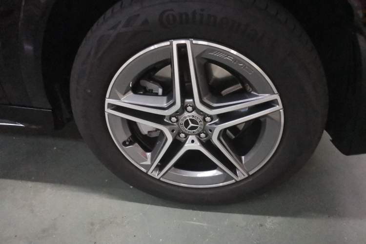 Used Mercedes-Benz GLE 2025 GLE 350 4MATIC Stylish Model Right Front Wheel Hub