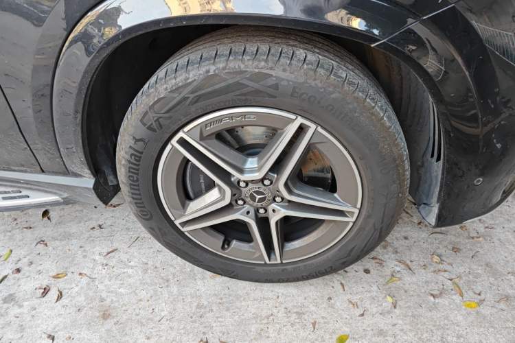 Used Mercedes-Benz GLE 2025 GLE 450 4MATIC Fashion Edition Right Front Wheel Hub