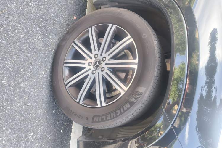 Used Mercedes-Benz GLE 2025 GLE 350 4MATIC Stylish Model Right Front Wheel Hub