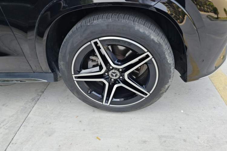 Used Mercedes-Benz GLE 2025-Year Restyled GLE 350 4MATIC Fashion Edition Right Front Wheel Hub