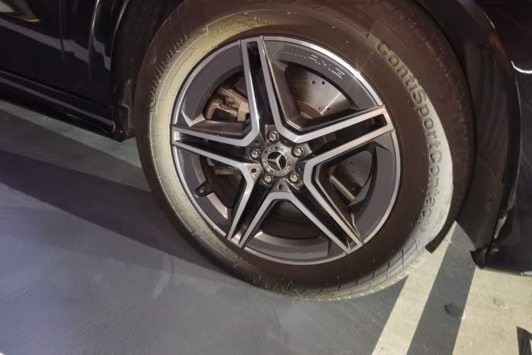 Used Mercedes-Benz GLE 2025 Facelift GLE 450 4MATIC Stylish Edition Right Front Wheel Hub
