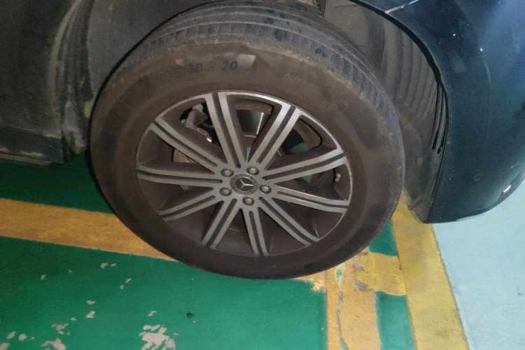 Used Mercedes-Benz GLE 2025 GLE 350 4MATIC Stylish Model Right Front Wheel Hub